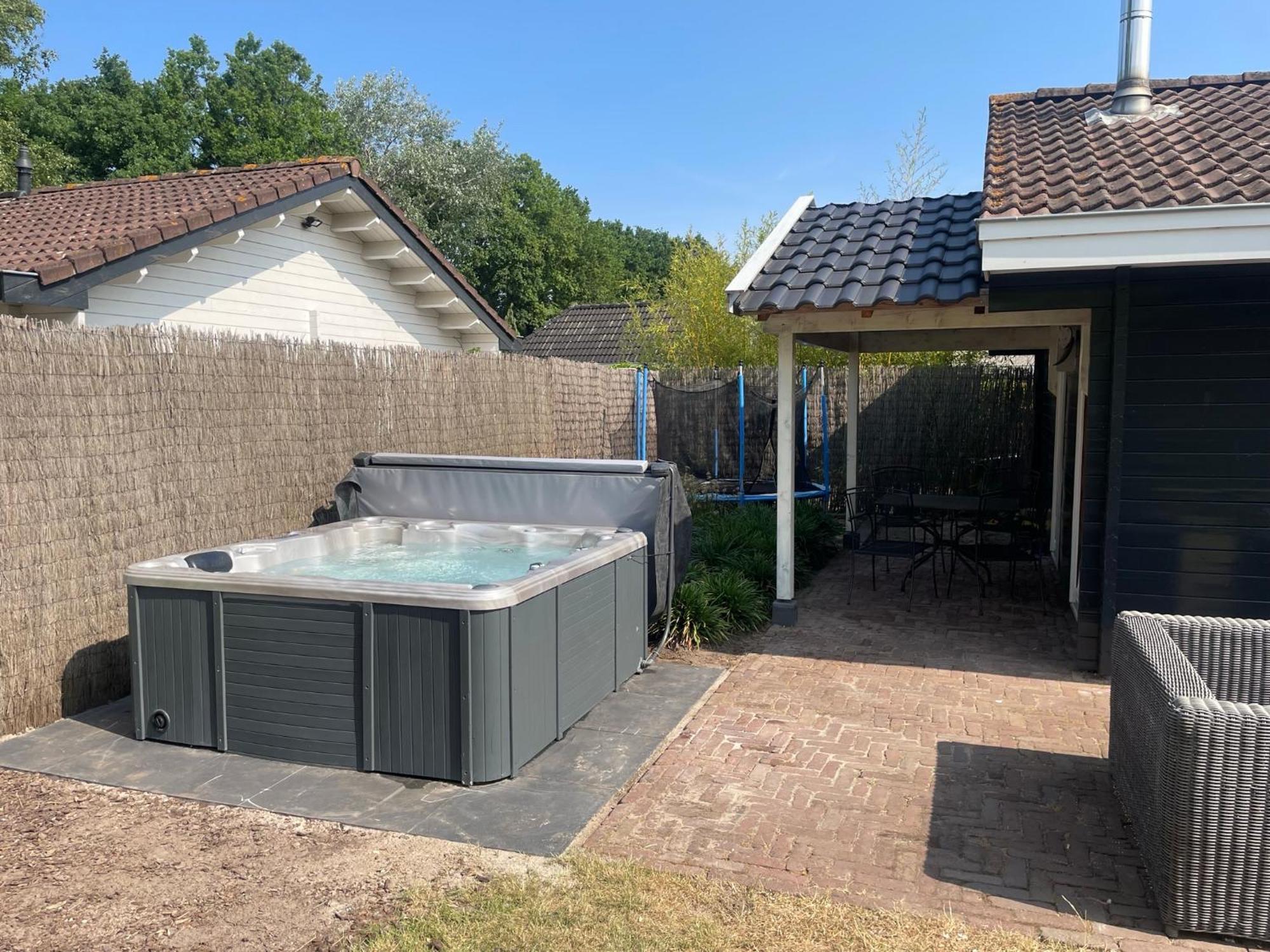 De Genten 1, Vakantiewoning Met Jacuzzi Ermelo Exterior photo